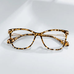 Butterfly-Shaped Spectacles With Shiny Diamond On The Temples